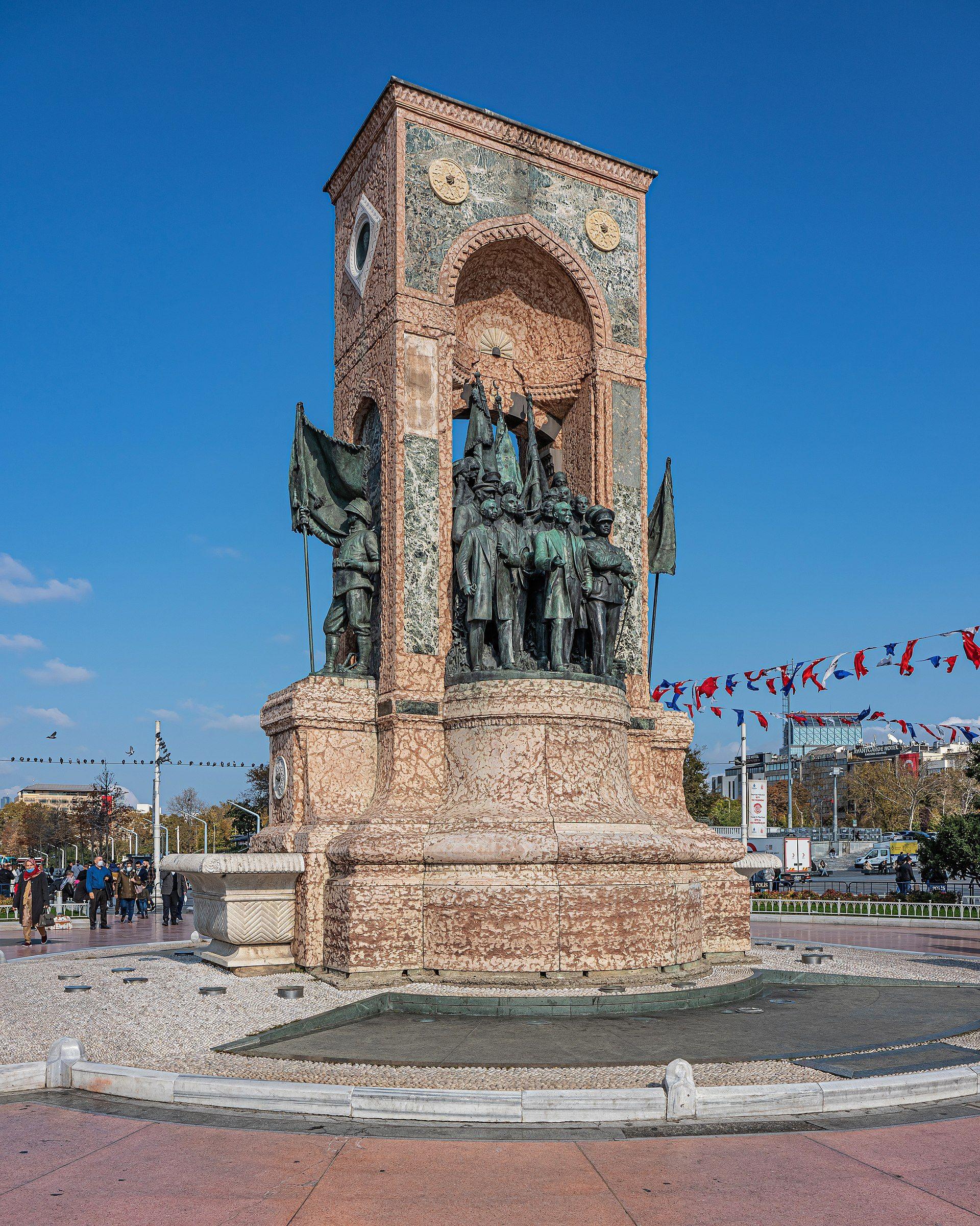 Cumhuriyet Anıtı