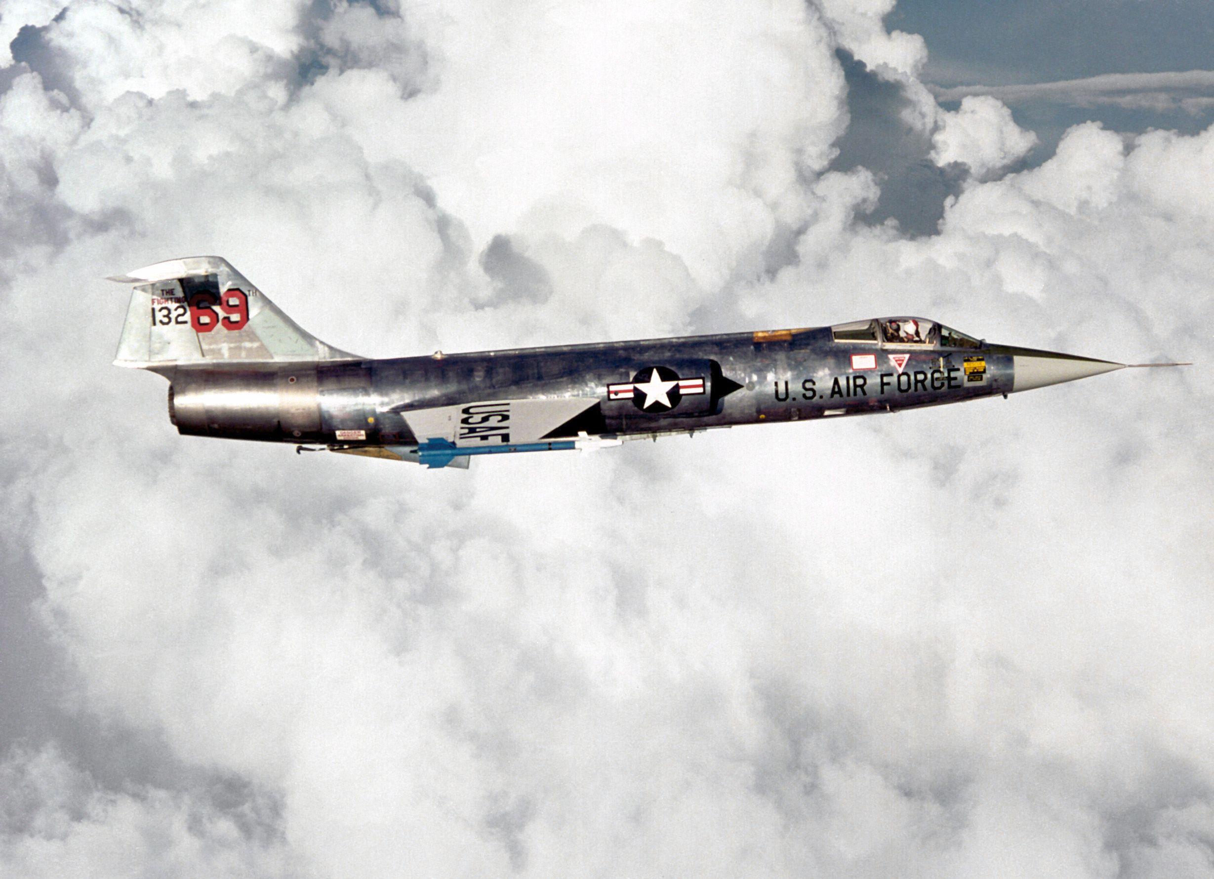 F-104